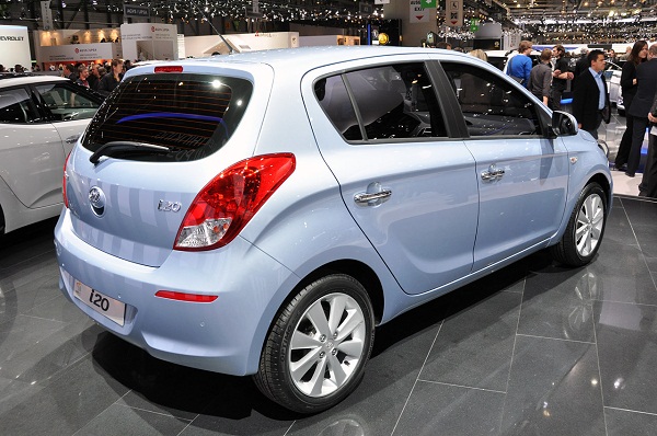 Hyundai i20 máy dầu - ít khí thải hơn cả Toyota Prius 4