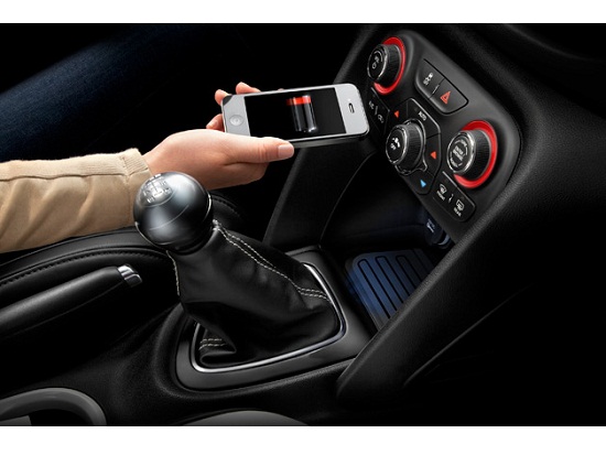 Công nghệ sạc pin không dây trên xe Chrysler