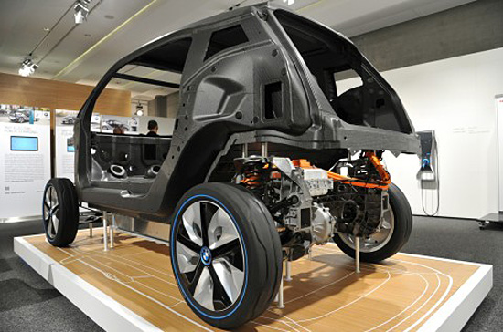 BMW muốn carbon hóa xe trong tương lai