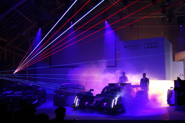 hãng xe Audi tăng tốc trong cuộc đua đèn pha bằng công nghệ laser