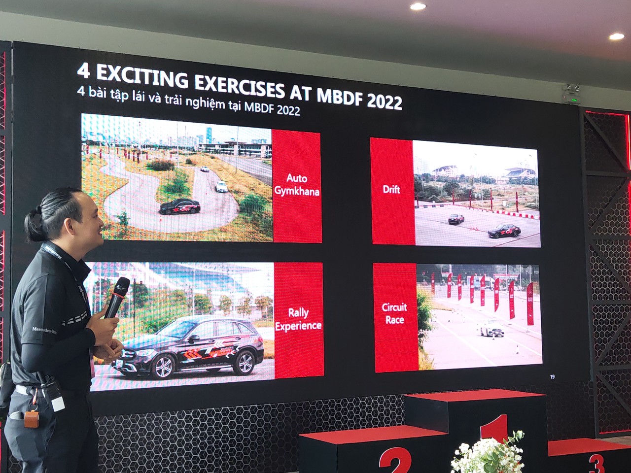 Mercedes-Benz Driving Festival 2022 rèn bài tập lái xe an toàn