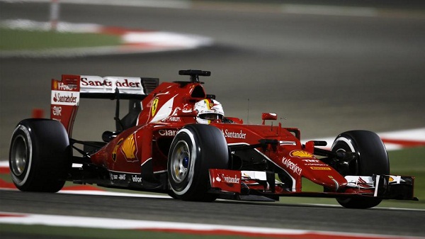 Mercedes bị nghi ngờ nâng đỡ Ferrari tại F1