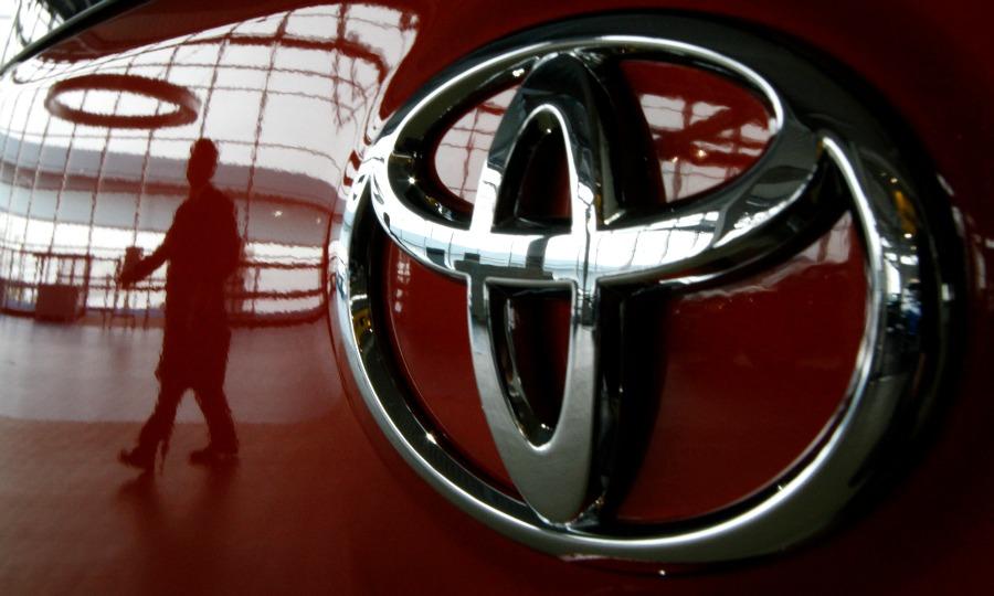 Lợi nhuận Toyota giảm tới 40% trên toàn cầu
