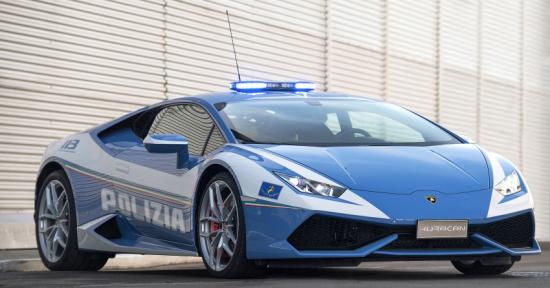 Siêu xe Lamborghini Huracan giao cho cảnh sát Ý 1