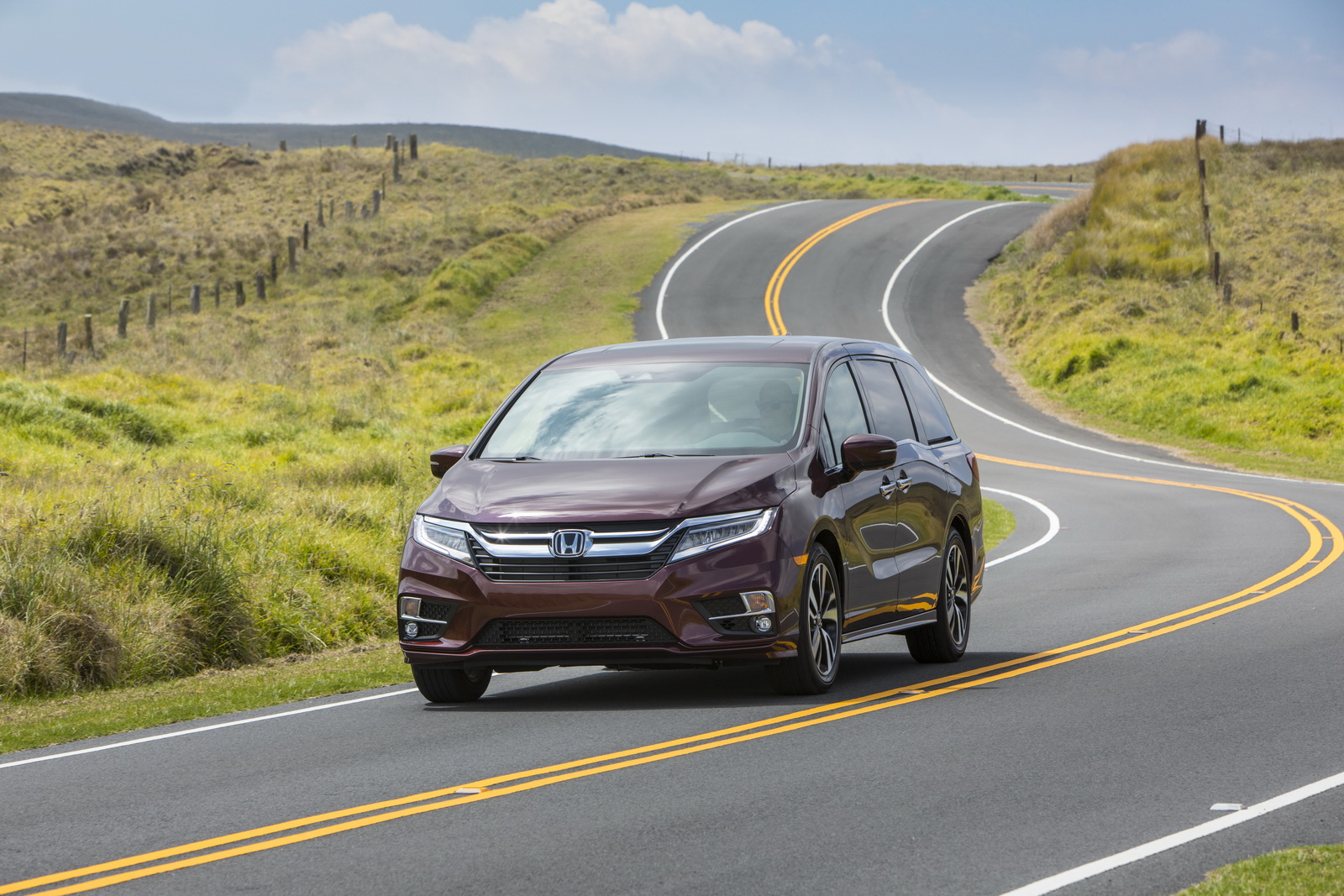 Xe gia đình Honda Odyssey 2018 lên kệ từ 30.890 USD