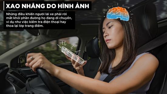4 nguyên nhân gây xao nhãng khi lái xe 4