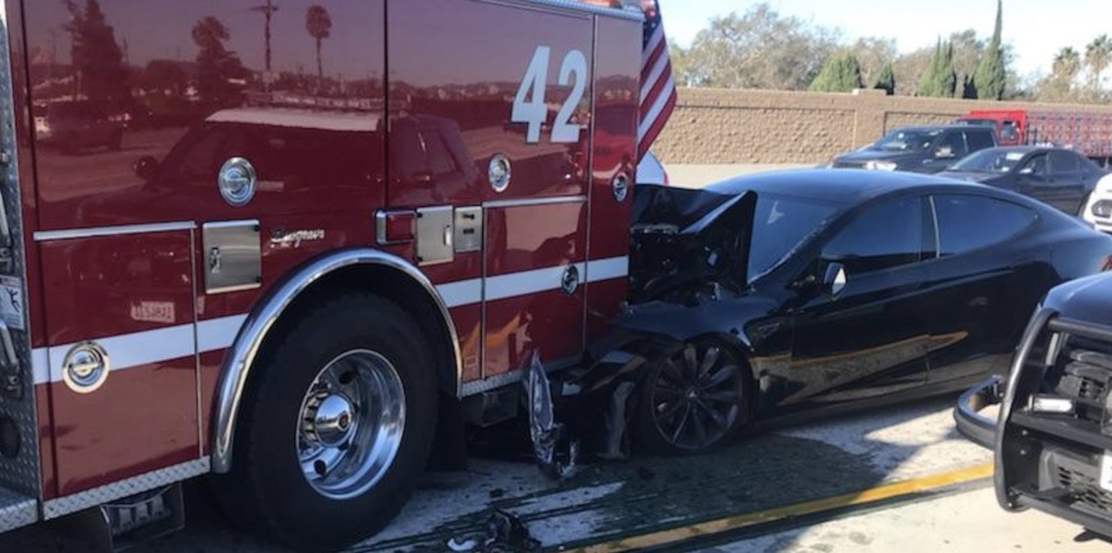 Xe Tesla Model S tai nạn