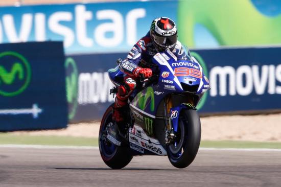 Chặng 14 MotoGP 2015: Jorge Lorenzo nhẹ nhàng cán đích đầu tiên_pic4