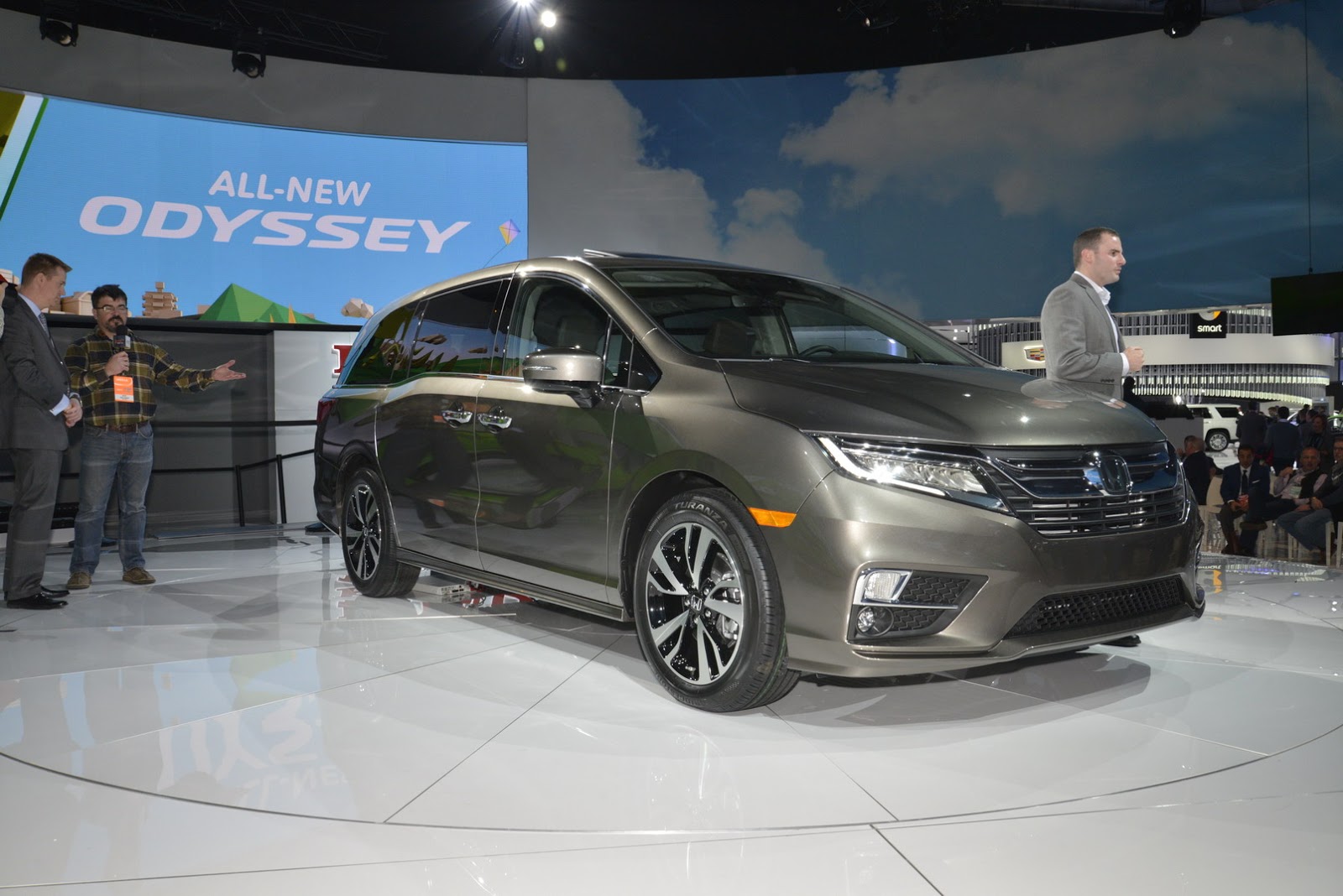 Honda tăng sức mạnh và công nghệ cho Odyssey 2018