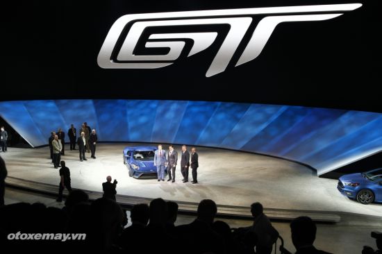 Nghe lần đầu xe Ford GT “cất tiếng” 1