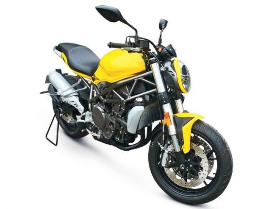 benelli-mo-to-750-cc-nhai-ducati-monster-anh3