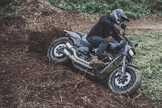 harley-davidson-fat-bob-nghich-dat-flat-track-offroad-anh14