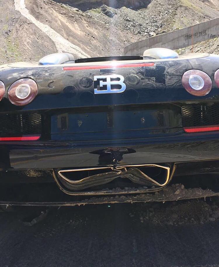 Bugatti-Veyron-Crash-3