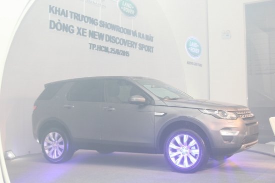 Khai truong showroom va ra mat Land Rover New Discovery Sport tai Sai Gon_a7 (1200x800) (550x367).jpg Land Rover Discovery Sport tại TP.HCM