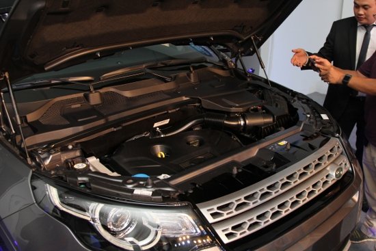Khai truong showroom va ra mat Land Rover New Discovery Sport tai Sai Gon_a12 (1200x800) (550x367).jpg Land Rover Discovery Sport tại TP.HCM
