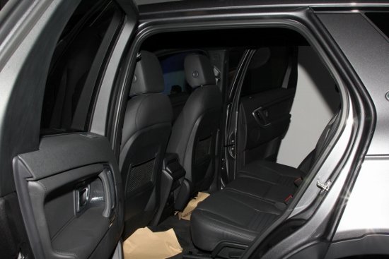 Khai truong showroom va ra mat Land Rover New Discovery Sport tai Sai Gon_a16 (1200x800) (550x367).jpg Land Rover Discovery Sport tại TP.HCM