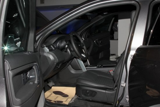 Khai truong showroom va ra mat Land Rover New Discovery Sport tai Sai Gon_a22 (1200x800) (550x367).jpg Land Rover Discovery Sport tại TP.HCM