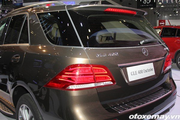 OTXM-Trien-lam-o-t0-2016-Mercedes11.jpg Màn trình diễn của Mercedes-Benz tại VMS 2015
