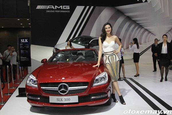 OTXM-Trien-lam-o-t0-2016-Mercedes01.jpg Màn trình diễn của Mercedes-Benz tại VMS 2015