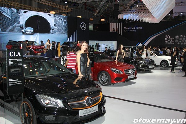 OTXM-Trien-lam-o-t0-2016-Mercedes12.jpg Màn trình diễn của Mercedes-Benz tại VMS 2015