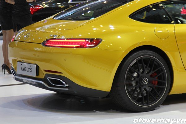 OTXM-Trien-lam-o-t0-2016-Mercedes24.jpg Màn trình diễn của Mercedes-Benz tại VMS 2015