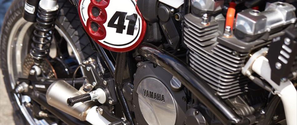 2015_YAM_MOTOKLEIN_DE_CUSTOM_DET__007_gal_worlds_full_tcm114-626513.jpg Dân buôn Yamaha bỏ bán hàng đi thi độ xe