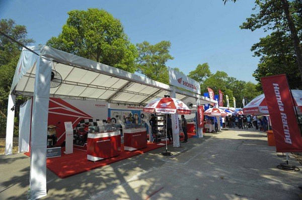 Giai-dua-xe-Honda-Binh-Duong-2016-10.jpg Giải đua xe máy đầy kịch tính đang diễn ra tại Bình Dương
