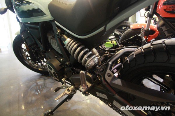 Ducati-Sixty2-tai-Ha-Noi-gia-285-trieu-11.jpg Ducati Scrambler Sixty2 xuất hiện tại Hà Nội, giá 285 triệu