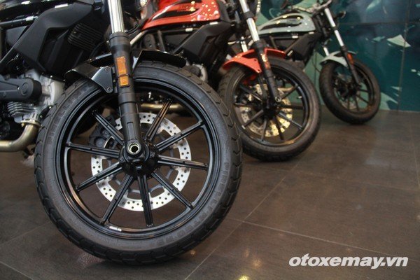 Ducati-Sixty2-tai-Ha-Noi-gia-285-trieu-13.jpg Ducati Scrambler Sixty2 xuất hiện tại Hà Nội, giá 285 triệu