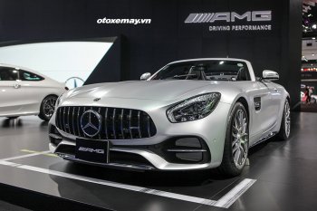Cận cảnh cỗ máy tốc độ Mercedes-AMG GT C 2017 Cận cảnh cỗ máy tốc độ Mercedes-AMG GT C 2017