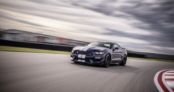 Ford Mustang Shelby GT350 2019 hấp dẫn hơn với tính năng đường đua Ford Mustang Shelby GT350 2019 hấp dẫn hơn với tính năng đường đua