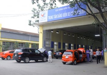 Hơn 200.000 ôtô quá hạn đăng kiểm vẫn tham gia giao thông Hơn 200.000 ôtô quá hạn đăng kiểm vẫn tham gia giao thông
