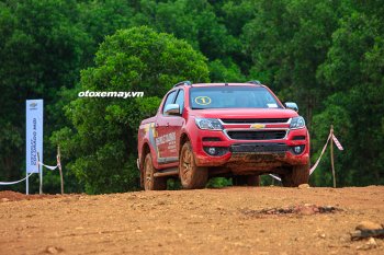 Thử thách Chevrolet Colorado 2.5L mới trên "thánh địa Off-Road" Thử thách Chevrolet Colorado 2.5L mới trên "thánh địa Off-Road"