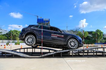 Porsche Off-road Experience 2018: trải nghiệm khả năng vượt địa hình khó với Cayenne thế hệ mới Porsche Off-road Experience 2018: trải nghiệm khả năng vượt địa hình khó với Cayenne thế hệ mới