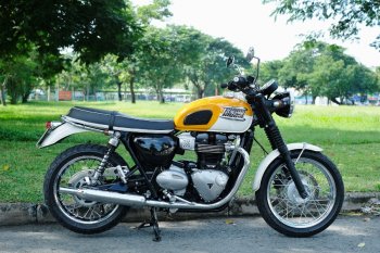 Triumph Bonneville T100 chạy cực lướt khắp Việt Nam Triumph Bonneville T100 chạy cực lướt khắp Việt Nam