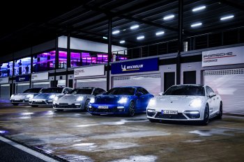 Porsche E-Performance Chất “lửa” của xe điện Porsche E-Performance Chất “lửa” của xe điện