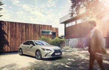 Lexus ES 250 mới có giá 2,49 tỷ đồng tại VN Lexus ES 250 mới có giá 2,49 tỷ đồng tại VN