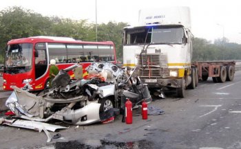 Hơn 80 người chết vì TNGT trong 3 ngày nghỉ Tết dương lịch Hơn 80 người chết vì TNGT trong 3 ngày nghỉ Tết dương lịch