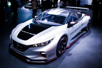 Xe đua Nissan Leaf Nismo RC ra mắt CES 2019 với gấp đôi sức mạnh Xe đua Nissan Leaf Nismo RC ra mắt CES 2019 với gấp đôi sức mạnh