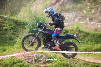 Thử sức Royal Enfield Himalayan trên cung đường off-road Thử sức Royal Enfield Himalayan trên cung đường off-road