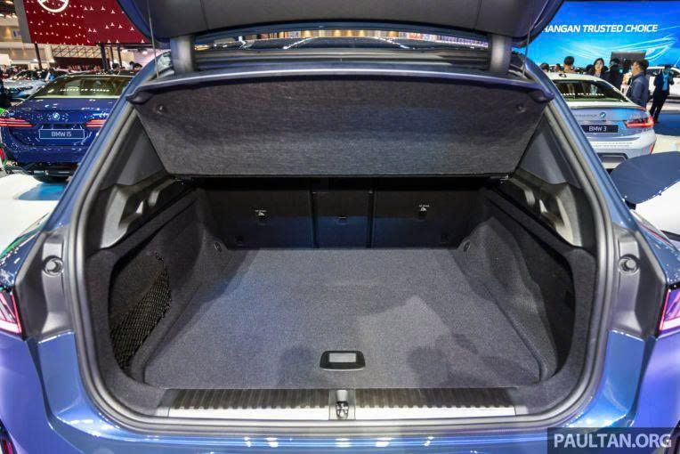 BMW%20iX3%20th%E1%BA%BF%20h%E1%BB%87%20m%E1%BB%9Bi%20ra%20m%E1%BA%AFt%20%C4%90%C3%B4ng%20Nam%20%C3%81 Anh8