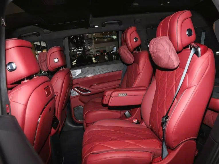 BYD%20ch%E1%BB%91t%20l%E1%BB%8Bch%20ra%20m%E1%BA%AFt%20Denza%20N9 Anh4