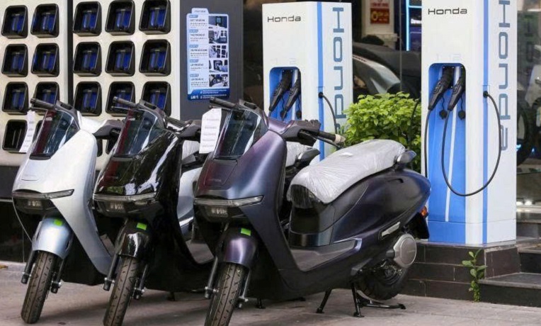 Honda%20c%C3%B3%20th%E1%BB%83%20l%E1%BA%AFp%20r%C3%A1p%20xe%20m%C3%A1y%20%C4%91i%E1%BB%87n%20UC3 Anh3