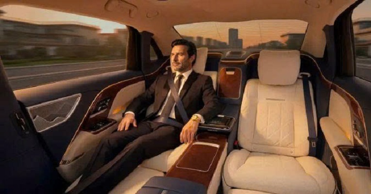 Hongqi%20Guoya%20c%C3%B3%20gi%C3%A1%20h%C6%A1n%2010%20t%E1%BB%B7%20%C4%91%E1%BB%93ng Anh4