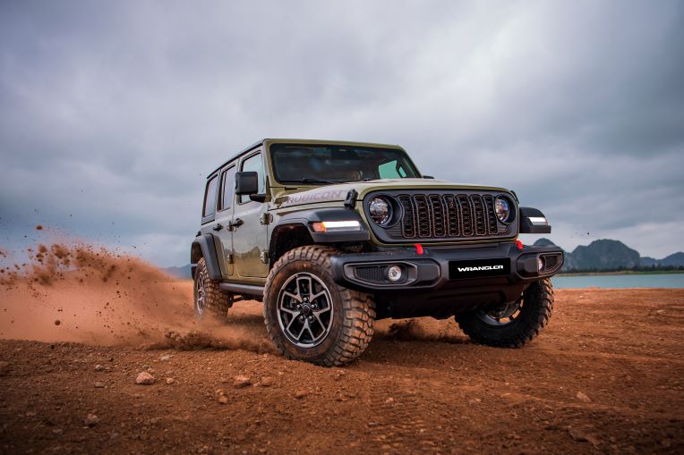 Jeep Ram Ra Mat Tai VN Anh1