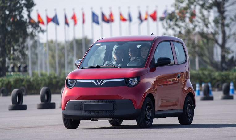 Lượng ô tô điện VinFast tiêu thụ tăng 55% trong tháng đầu năm 2026 L%C6%B0%E1%BB%A3ng%20%C3%B4%20t%C3%B4%20%C4%91i%E1%BB%87n%20VinFast%20ti%C3%AAu%20th%E1%BB%A5%20t%C4%83ng%2055%25 Anh2