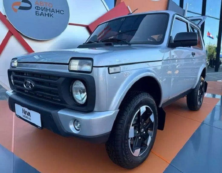 Lada Niva Legend 2027 trình làng: Sở hữu hơn 100 chi tiết hoàn toàn mới với 60 cụm linh kiện được nâng cấp Lada%20Niva%20Legend%202027%20tr%C3%ACnh%20l%C3%A0ng Anh2
