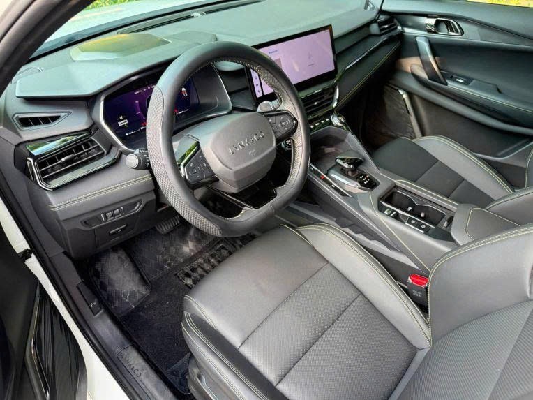Lynk%20%26%20Co%2006%20b%E1%BA%A5t%20ng%E1%BB%9D%20%C4%91%C6%B0%E1%BB%A3c%20gi%E1%BA%A3m%2050%20tri%E1%BB%87u%20%C4%91%E1%BB%93ng Anh4