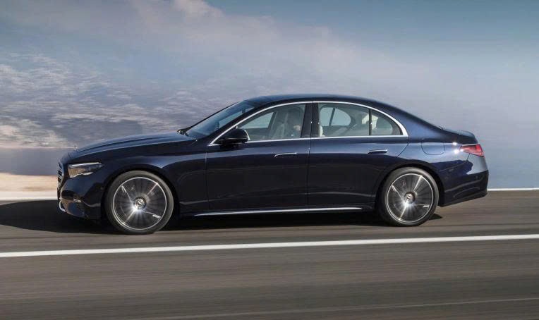 Mercedes Benz%20E%20350e%20nh%E1%BA%ADn%20%C4%91%E1%BA%B7t%20c%E1%BB%8Dc Anh2