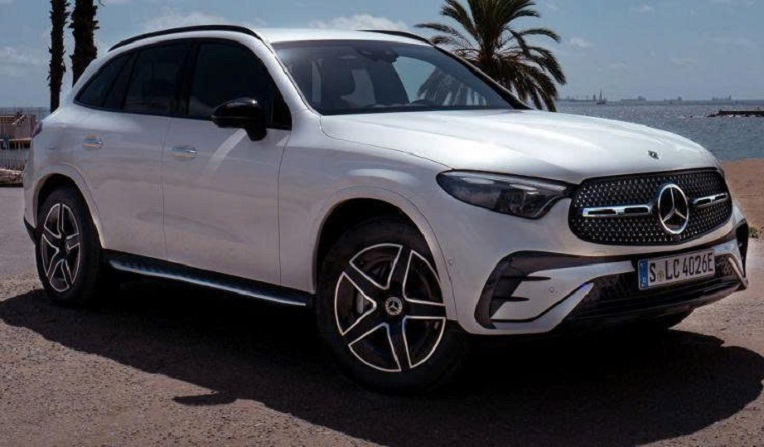 Mercedes-Benz GLC 350e chuẩn bị ra mắt Việt Nam: SUV PHEV giá dự kiến trên 3 tỷ đồng Mercedes Benz%20GLC%20350e%20chu%E1%BA%A9n%20b%E1%BB%8B%20ra%20m%E1%BA%AFt%20Vi%E1%BB%87t%20Nam Anh2